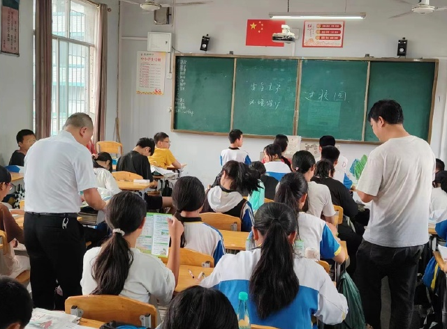 教授小学课程深化学前教育教研变革改变名利化导向 教授小学课程深化学前教育教研变革改变名利化导向