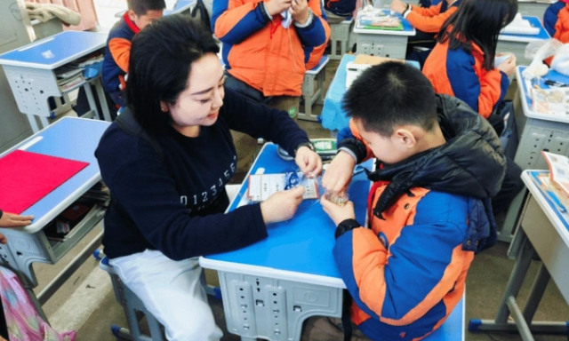 爱是一剂良药就让我们把爱的火炬传递给学生为爱插上翅膀 爱是一剂良药就让我们把爱的火炬传递给学生为爱插上翅膀