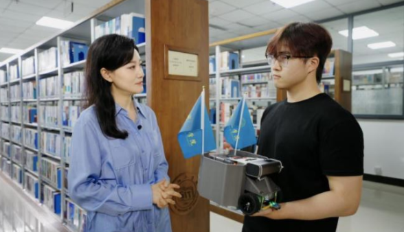 学的内容融入到工业学生不是一个旁观者是一个企业的见证者 学的内容融入到工业学生不是一个旁观者是一个企业的见证者