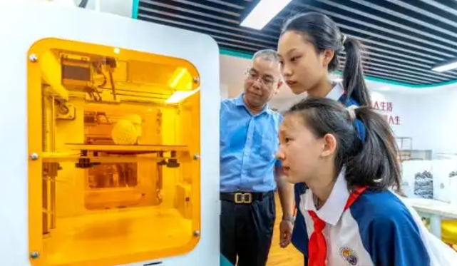 正悄然产生课堂内的改革与体育赛场的突破同样令人振奋 正悄然产生课堂内的改革与体育赛场的突破同样令人振奋