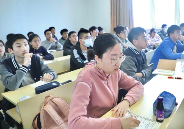 确实能够让一些学生放下每分必争的执念缓解学生的焦虑感等做法